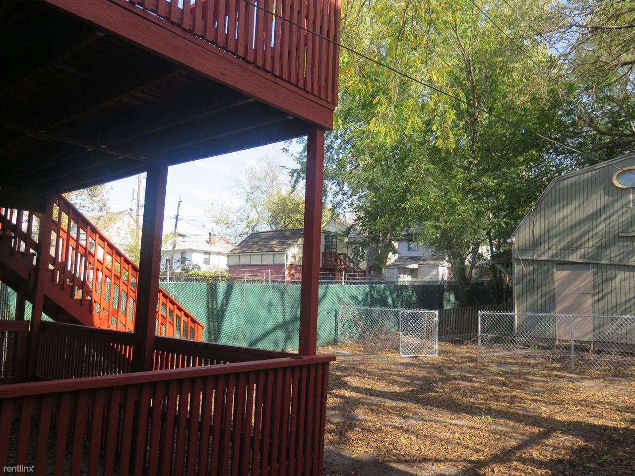 3217 Charlotte St - Photo 2 of 20