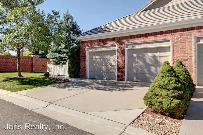 9849 Firestone Cir - Photo 3 of 38