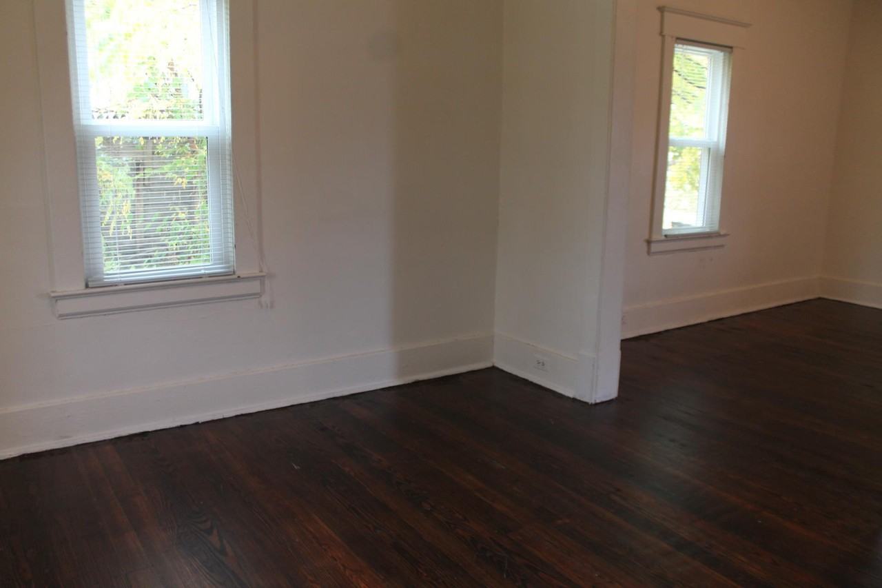 412 Breens Ct SW - Photo 3 of 16