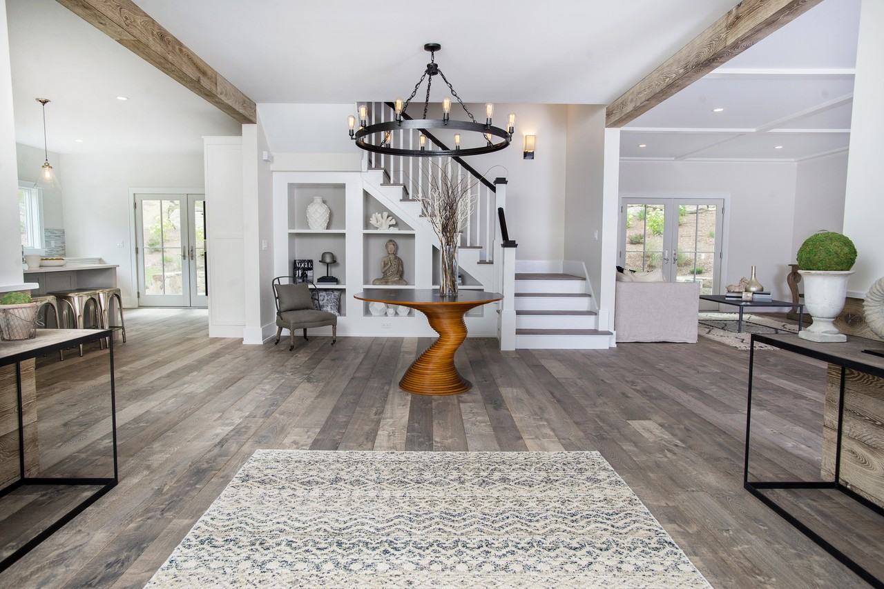 311 Mill Rd - Photo 2 of 34