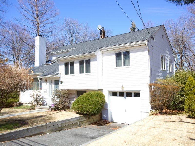 91 Holland Ave - Photo 2 of 16