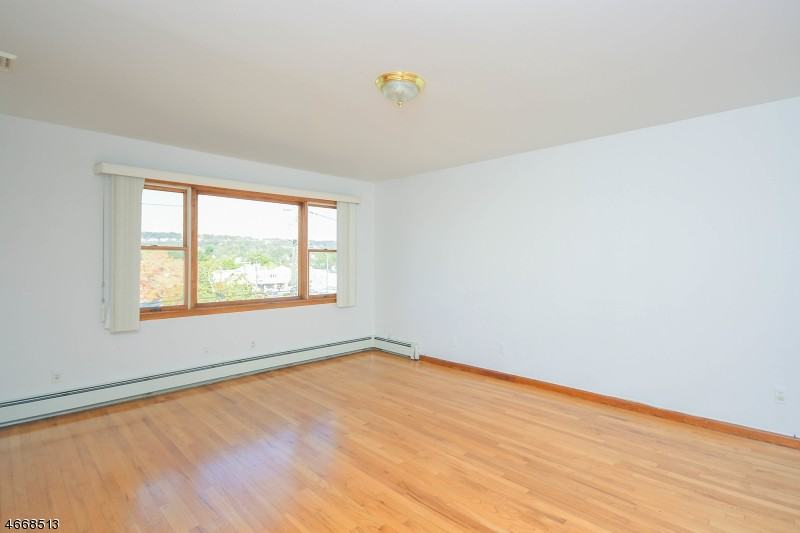 91 Newby Ave - Photo 2 of 11