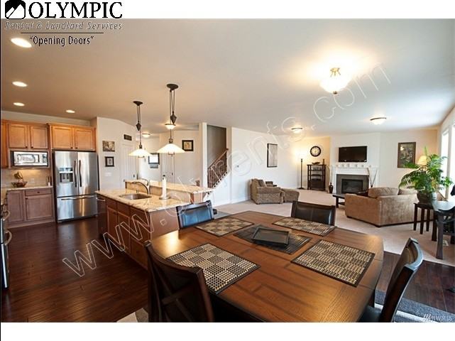 4202 Riverwood Dr SE - Photo 3 of 16