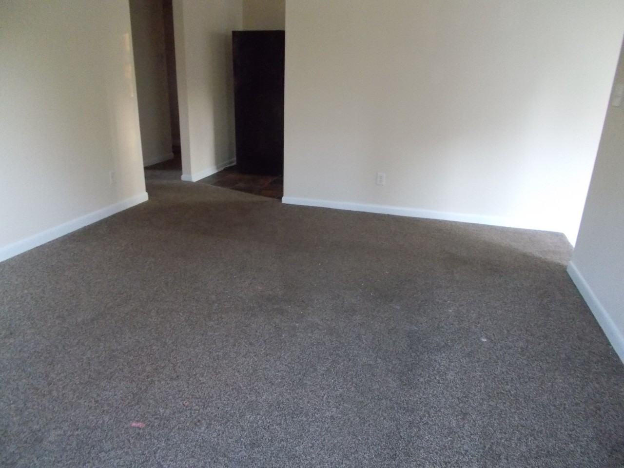 338 Circleview Dr - Photo 2 of 6