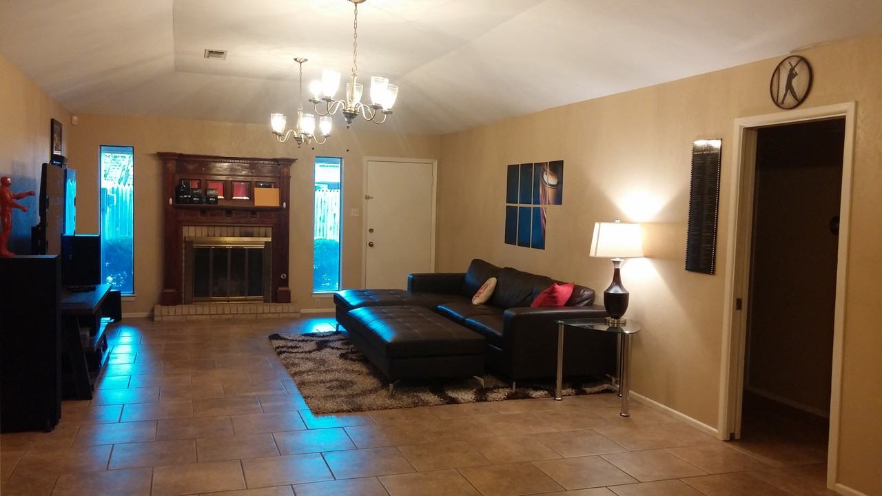 2302 Haynes Dr - Photo 2 of 18