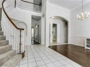 4513 St James Dr - Photo 3 of 10