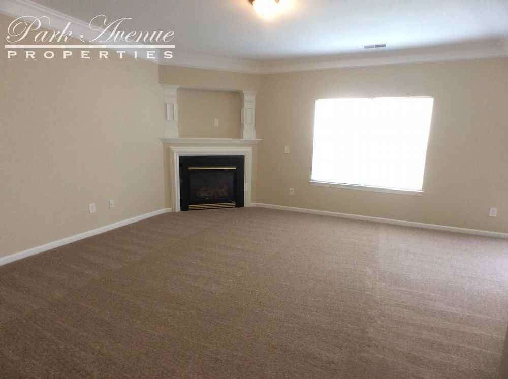 3849 Wingdale Ct - Photo 3 of 16