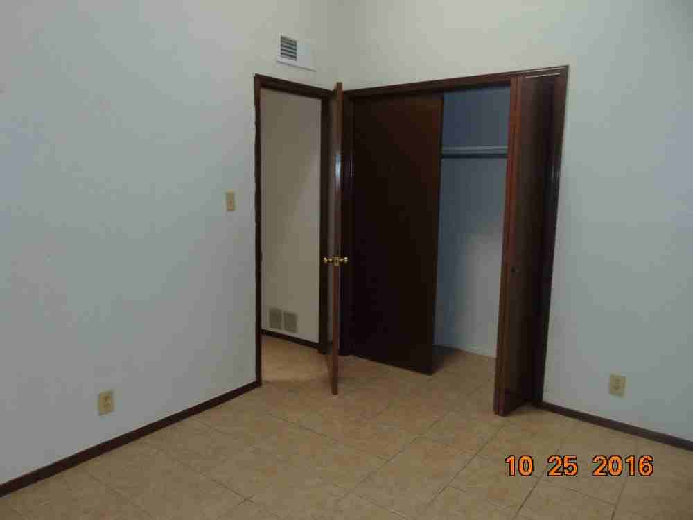 1504 Monte Sanders Ln - Photo 2 of 6