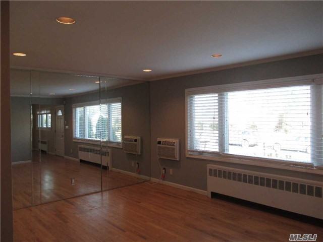 31 Evelyn Ln - Photo 2 of 16