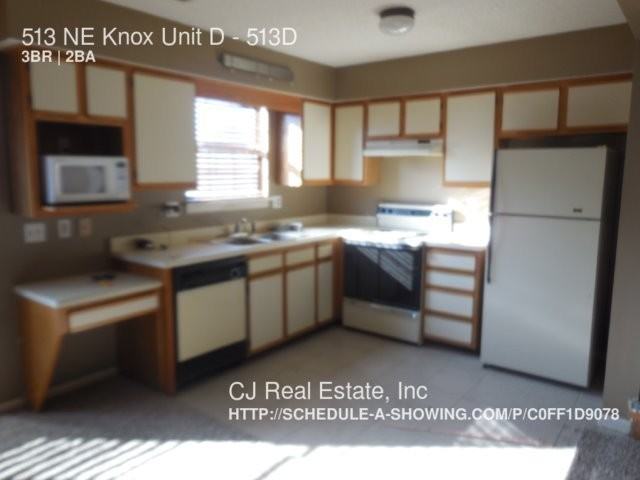 513 NE Knox St #d - Photo 2 of 3