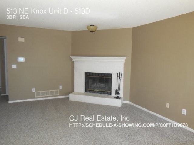 513 NE Knox St #d - Photo 3 of 3