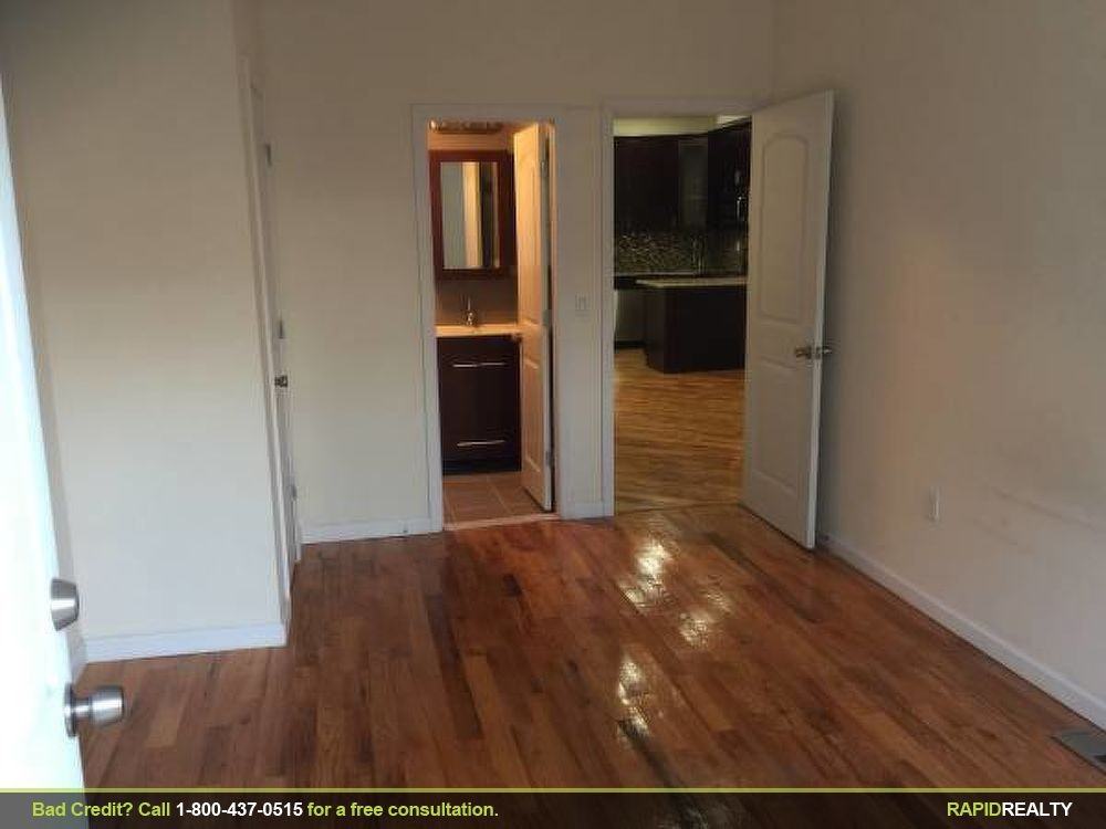 499 Linwood Street - Photo 2 of 5