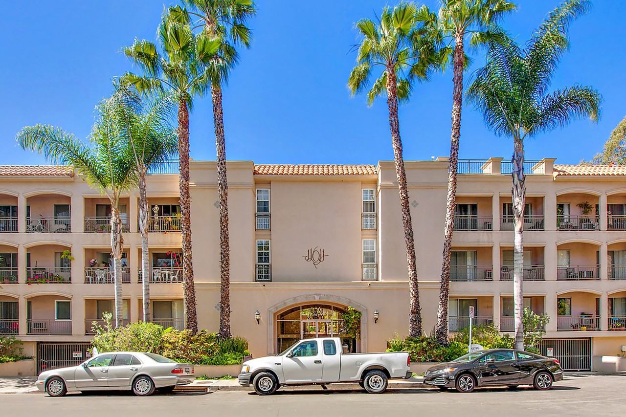 The Brentwood Tuscany - Photo 6 of 12