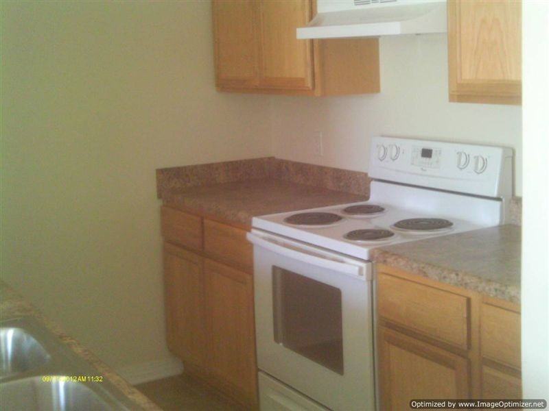 17269 Avondale Cir - Photo 2 of 13