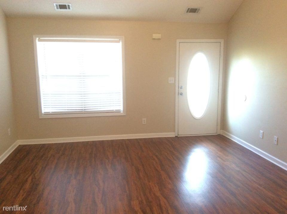 1133 Larkspur Dr - Photo 3 of 8