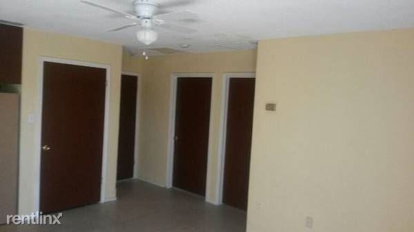 335 Rio Palm St - Photo 2 of 10