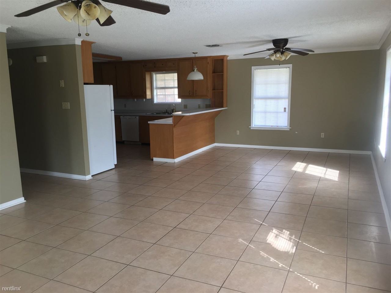 10 Waverley Way - Photo 2 of 10