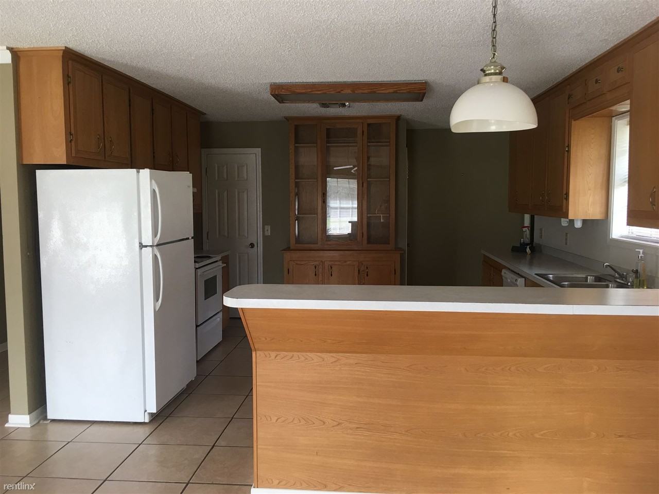 10 Waverley Way - Photo 3 of 10