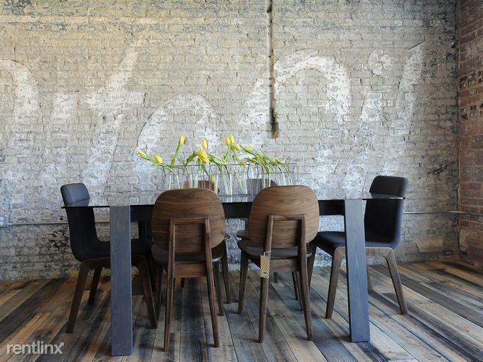 320 S Phillips Ave - Photo 3 of 8