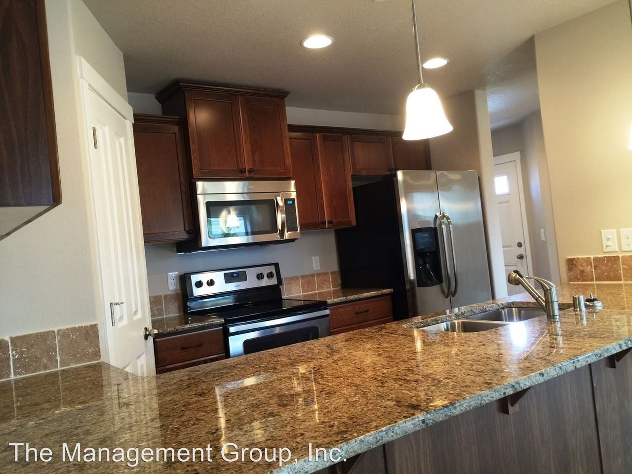 10900 NE 8th St - Photo 3 of 15