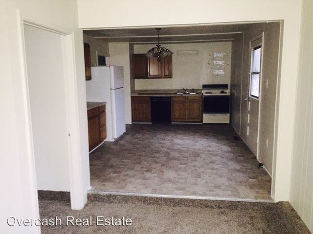 1302 E 1st St - Photo 2 of 9