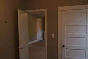 275 400 E - Photo 3 of 13