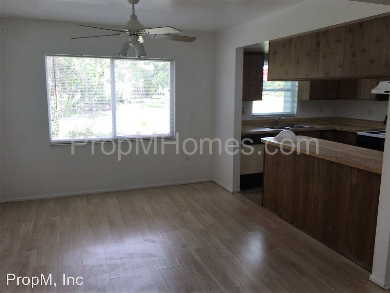17 Bayview Dr - Photo 2 of 7
