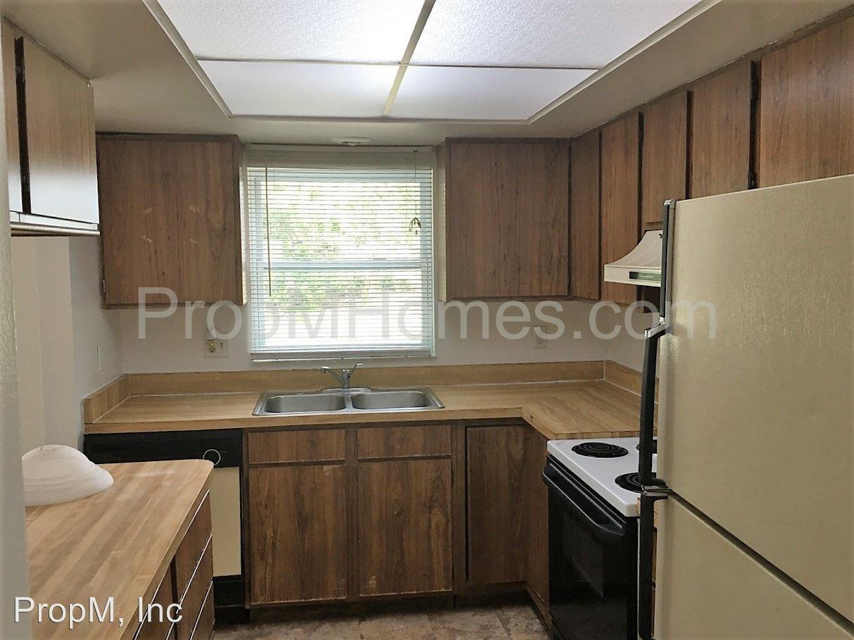 17 Bayview Dr - Photo 3 of 7