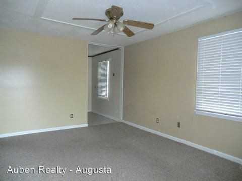 2735 Magnolia Ave - Photo 3 of 10