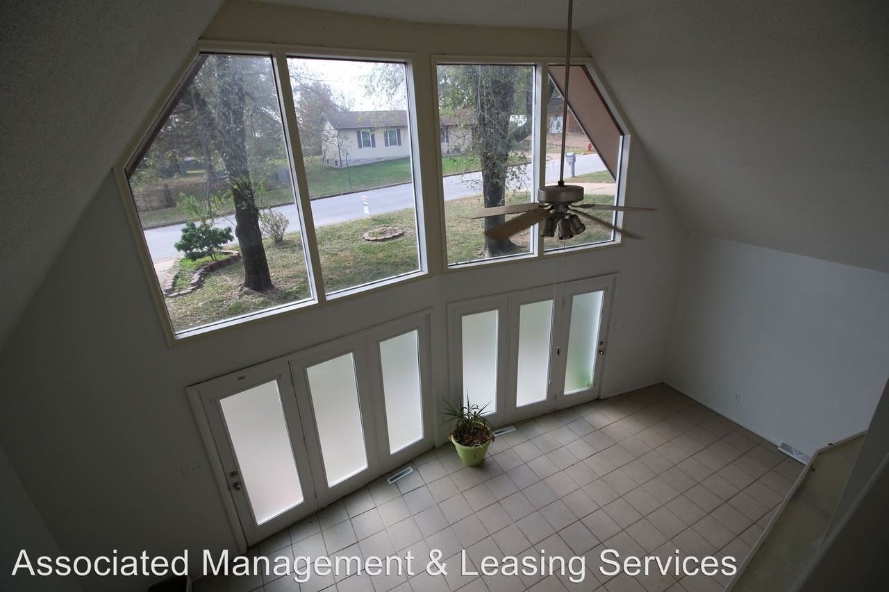 111 Arizona St - Photo 2 of 15