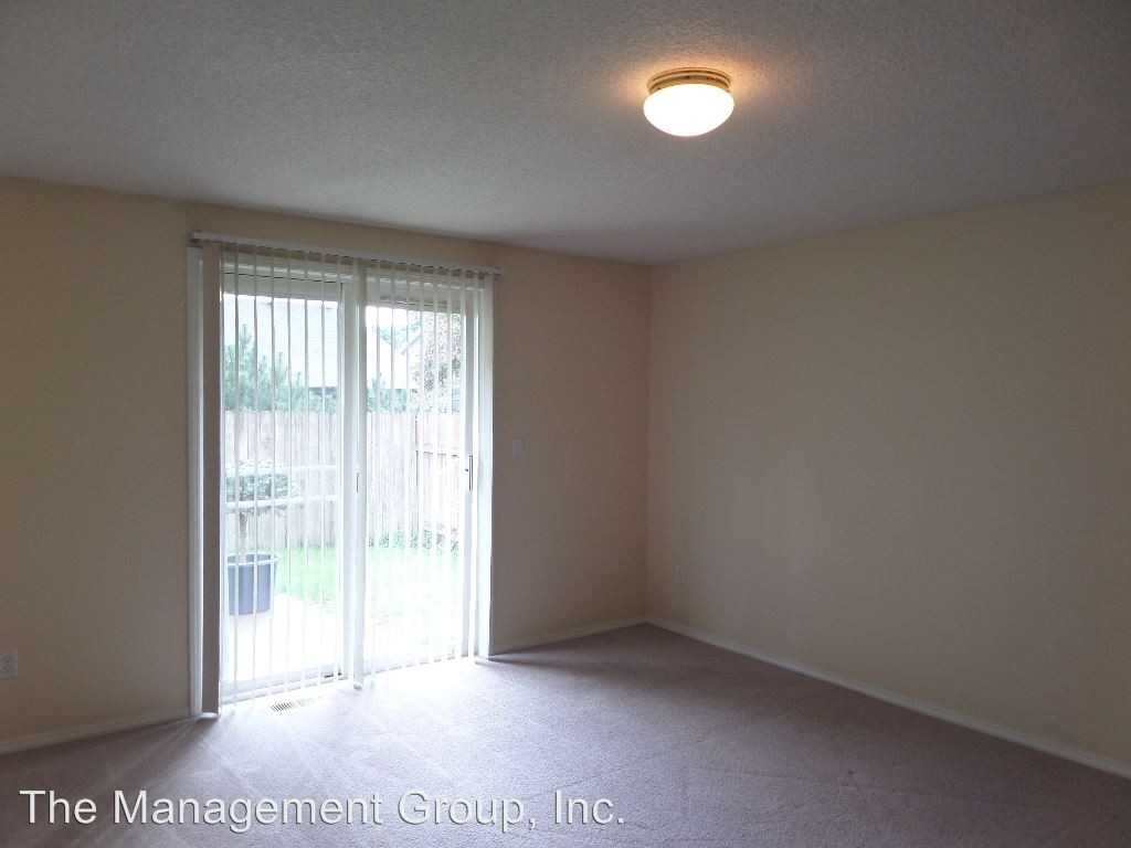 11519 NE 16th St - Photo 3 of 16