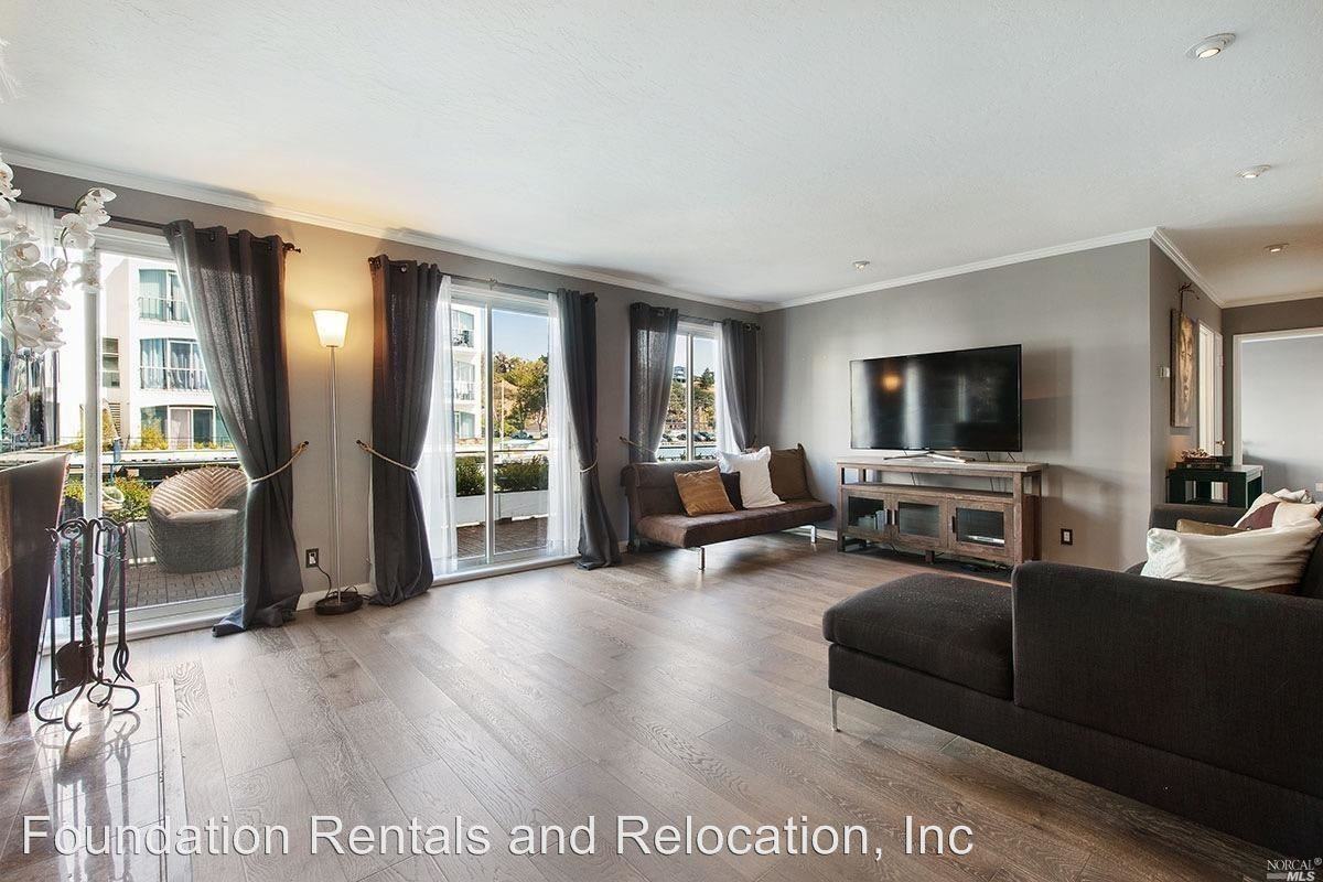 3107 Shelter Bay Ave - Photo 2 of 19