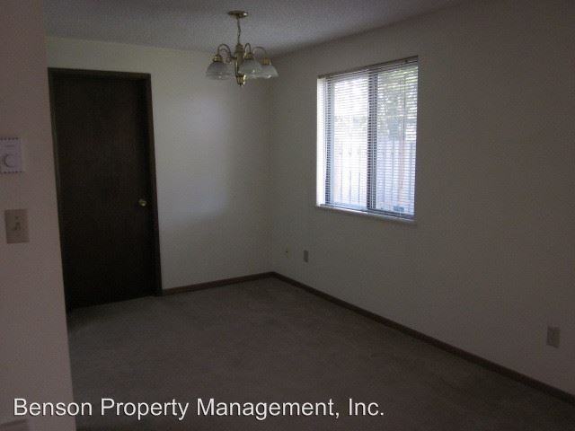 1635 SE 5th St - Photo 3 of 12