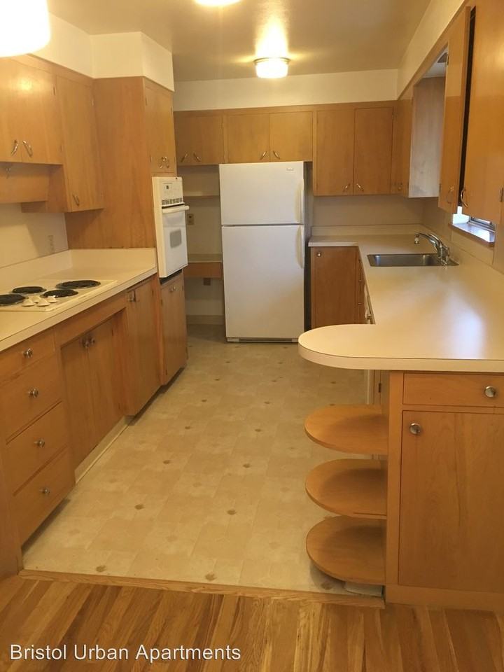 6220 E Burnside St - Photo 3 of 29