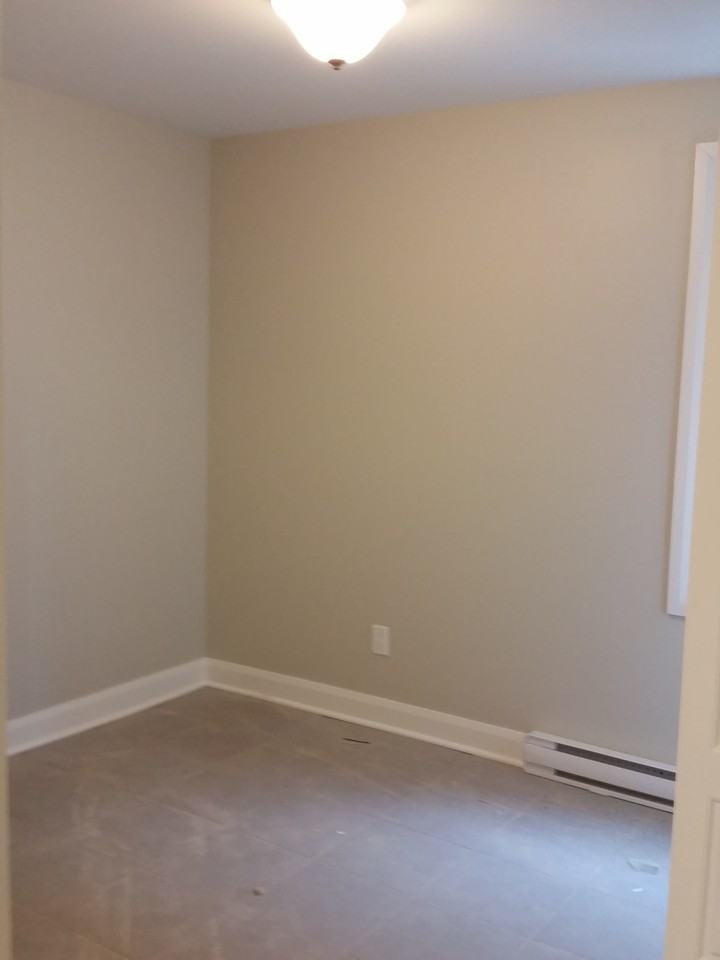 5070 Avenue Bourbonnière - Photo 3 of 10