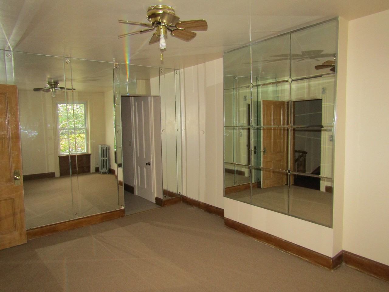 739 Putnam Ave #3 - Photo 2 of 8