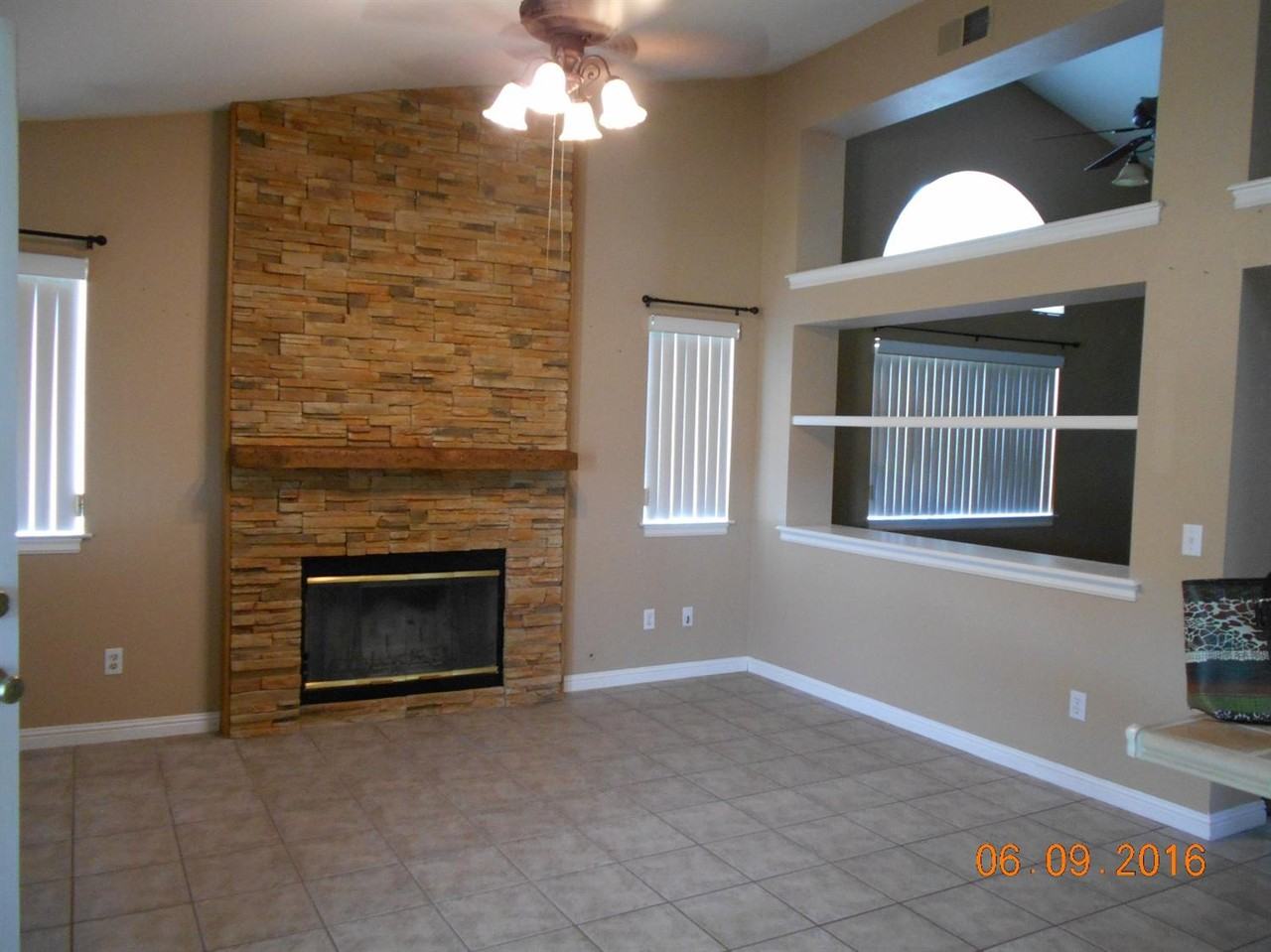 15095 Laurelwood Pl - Photo 3 of 18