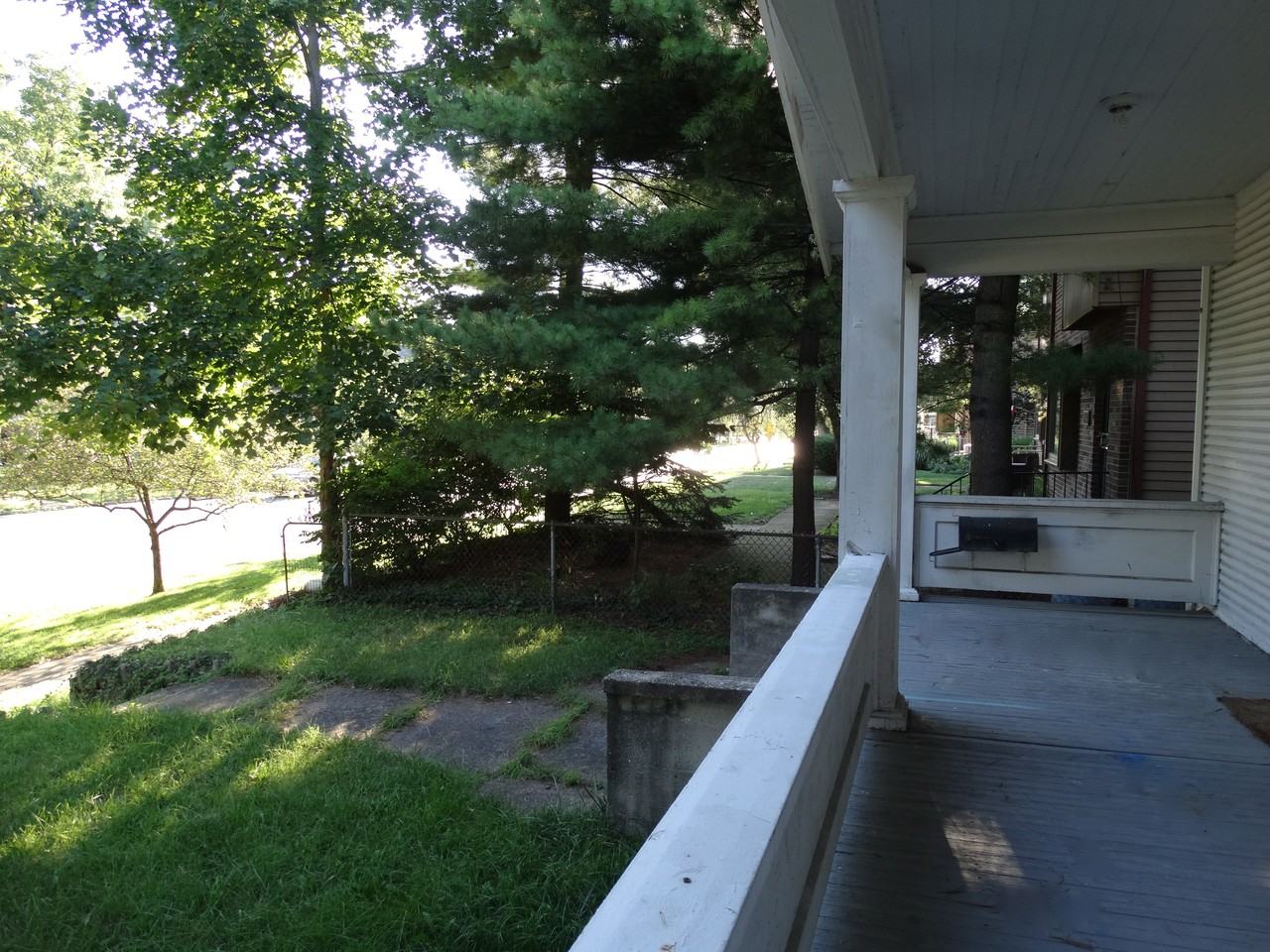 100 W N Broadway - Photo 3 of 50