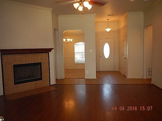 3003 Lavender Ln - Photo 2 of 13