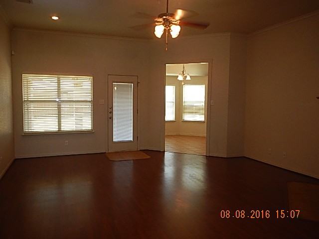 3003 Lavender Ln - Photo 3 of 13