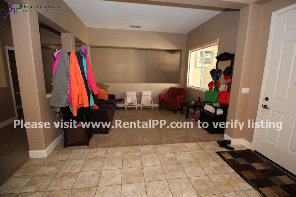 1150 Jewelflower St - Photo 3 of 10