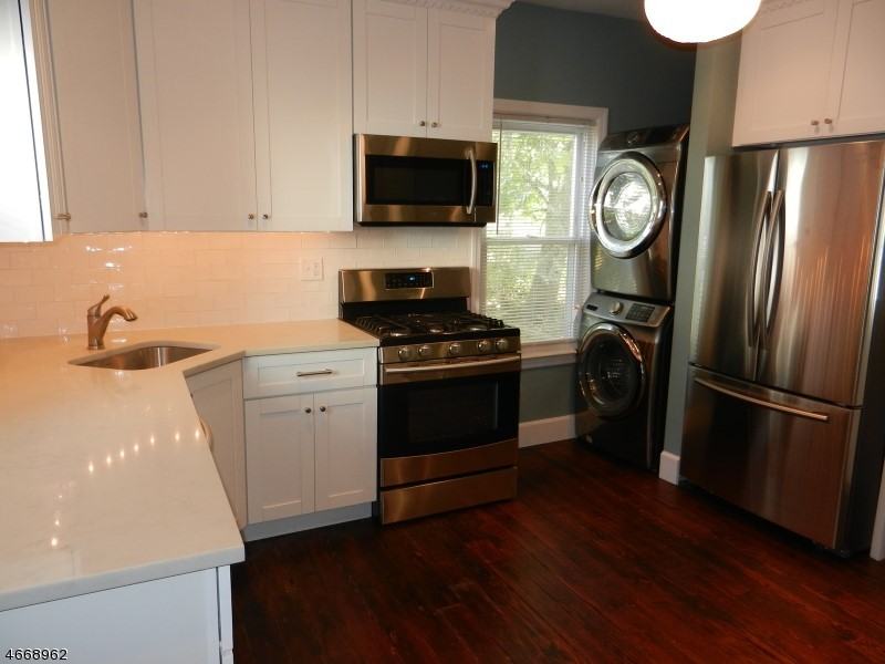 533 Trinity Pl - Photo 3 of 15