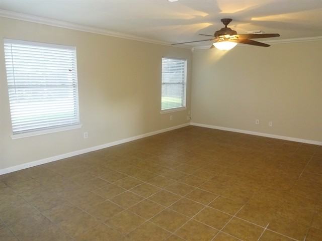 3021 Shady Creek Ln - Photo 2 of 20