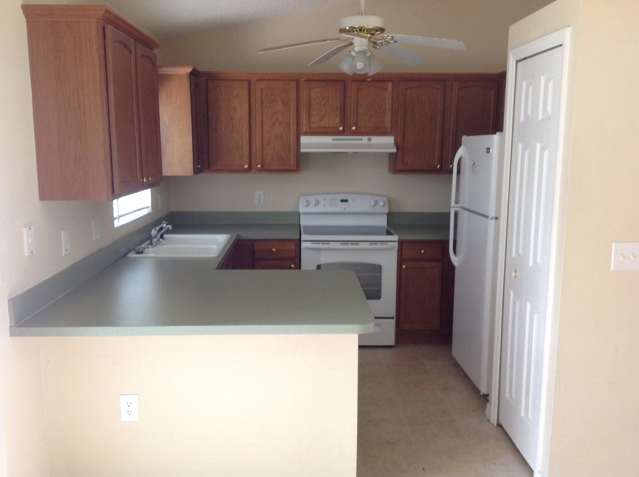 1690 14th St - Photo 3 of 5