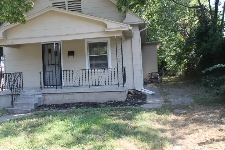 2237 Quincy St - Photo 2 of 17