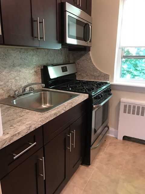 434 Howard Ave #1B - Photo 2 of 15