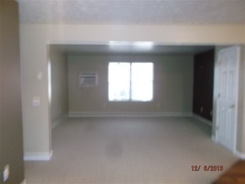 611 Trinity Dr #3 - Photo 3 of 17