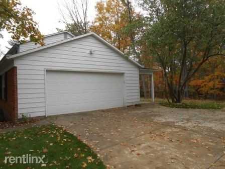 8660 Hollis Ln - Photo 3 of 43