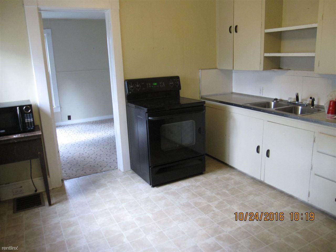 830 W Main St - Photo 2 of 8