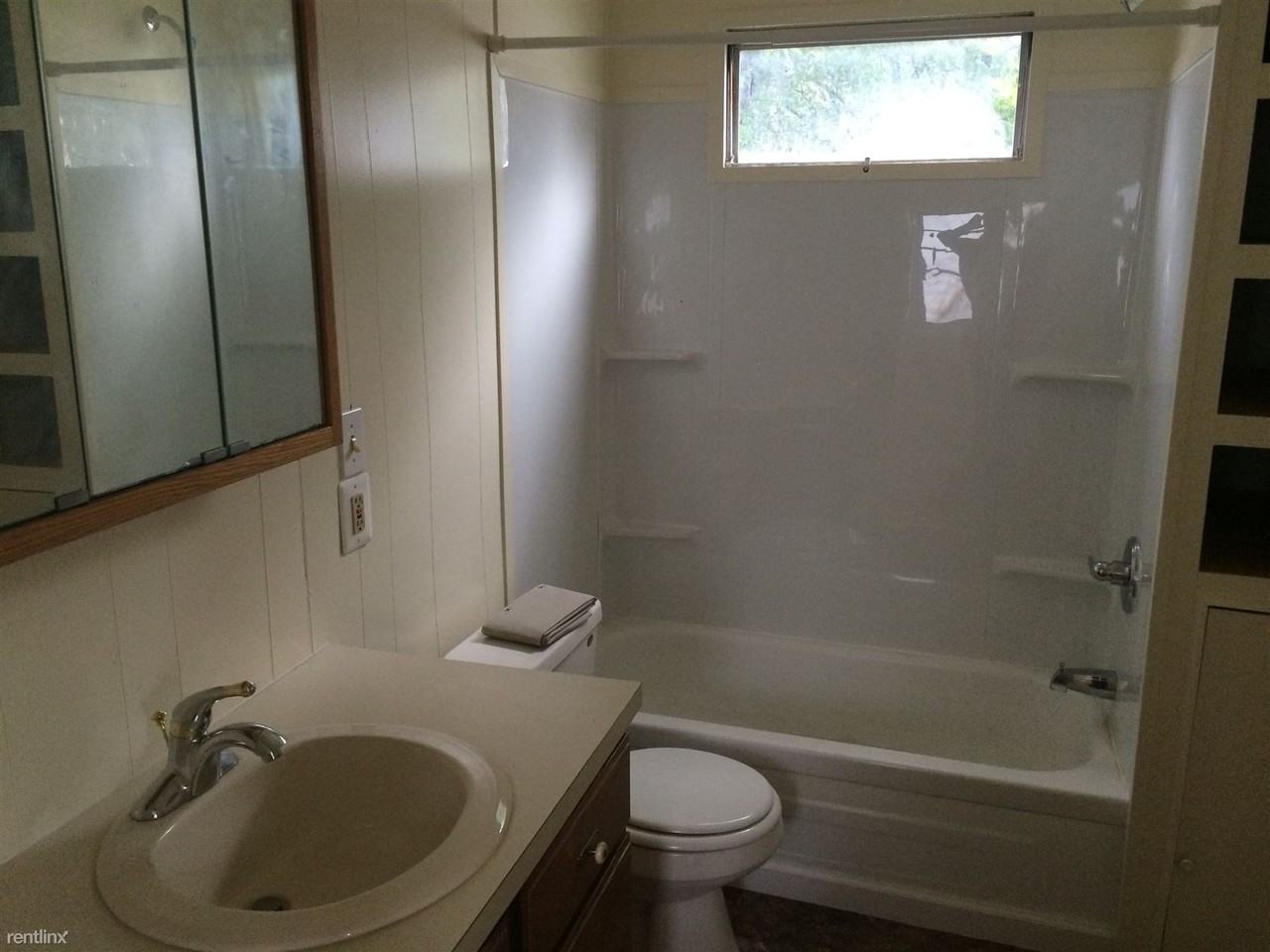 14214 Eastview Dr - Photo 3 of 5